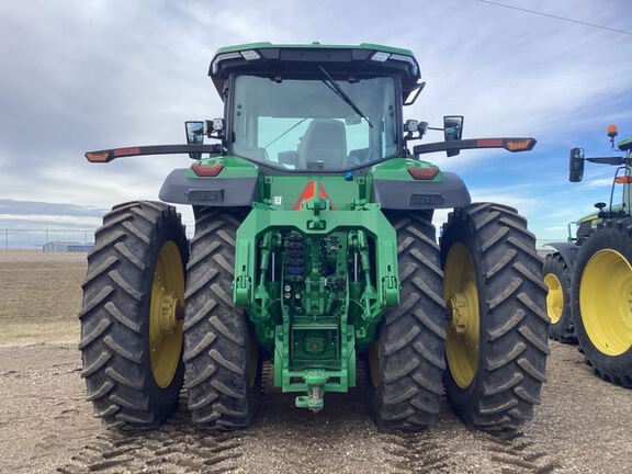 2022 John Deere 8R 370 Tractor