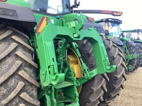 2022 John Deere 8R 370 Tractor