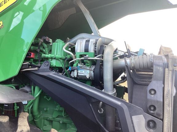 2022 John Deere 8R 370 Tractor