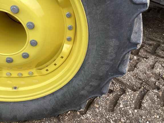 2022 John Deere 8R 370 Tractor