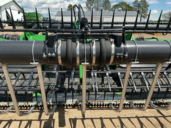 2022 John Deere HD50F Header Combine