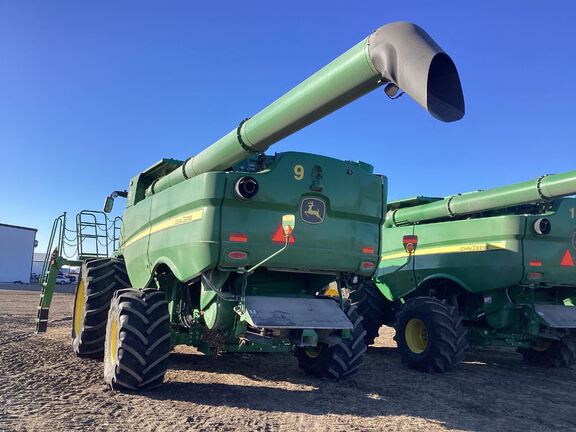 2023 John Deere S770 Combine