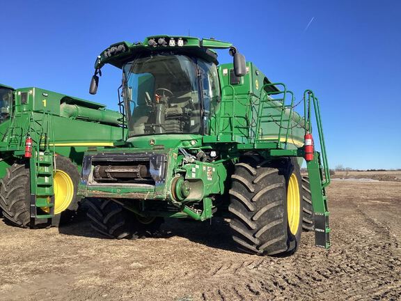 2023 John Deere S770 Combine