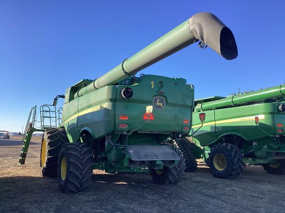 2023 John Deere S770 Combine