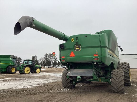 2023 John Deere S770 Combine