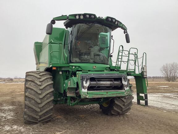 2023 John Deere S770 Combine