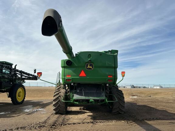 2023 John Deere S780 Combine
