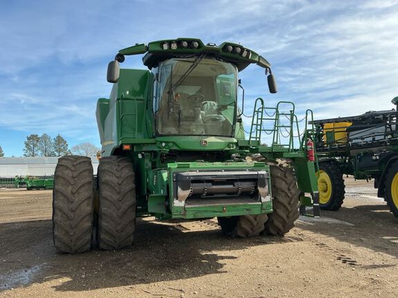 2023 John Deere S780 Combine