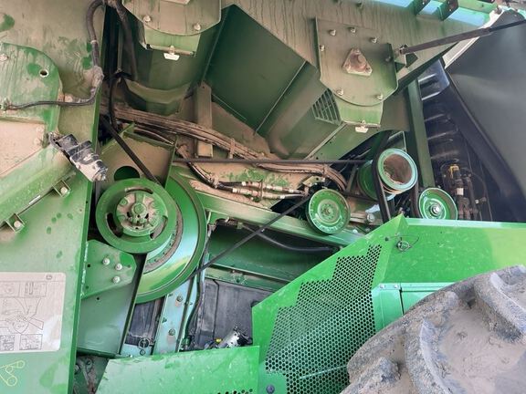 2023 John Deere S780 Combine
