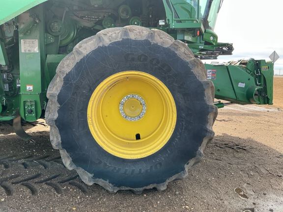 2023 John Deere S780 Combine