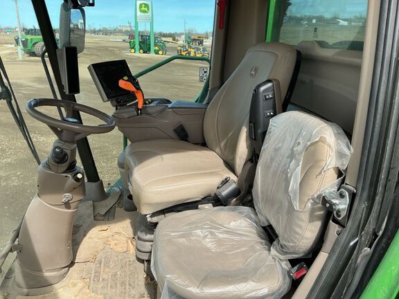 2023 John Deere S780 Combine