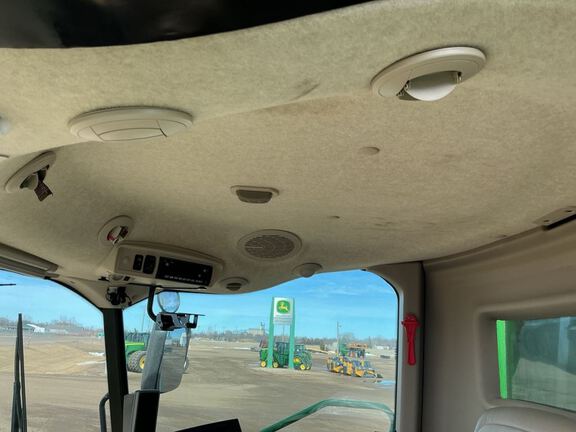 2023 John Deere S780 Combine