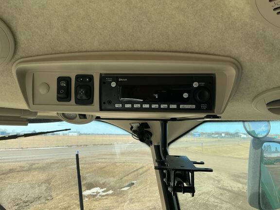 2023 John Deere S780 Combine