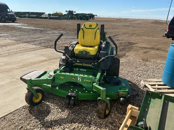 2025 John Deere Z960M Mower/Zero Turn