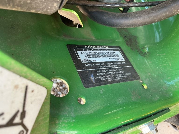 2025 John Deere Z960M Mower/Zero Turn