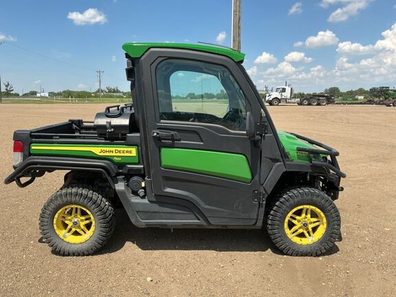 2023 John Deere XUV835R ATV