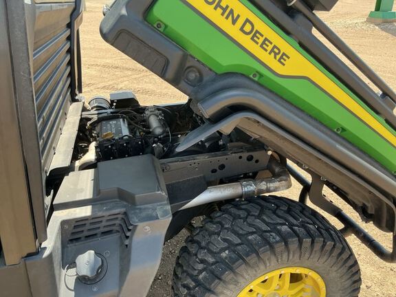 2023 John Deere XUV835R ATV
