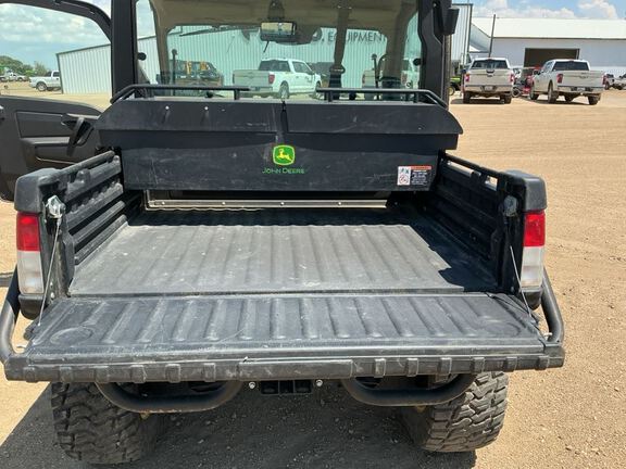 2023 John Deere XUV835R ATV