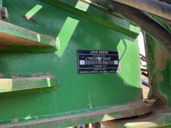 2011 John Deere 1770NT CCS Planter
