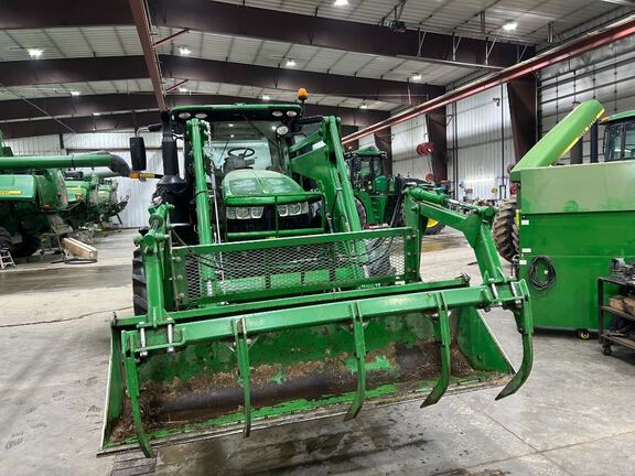 2018 John Deere 7210R Tractor