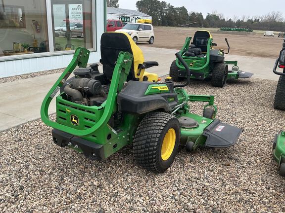 2025 John Deere Z960M Mower/Zero Turn