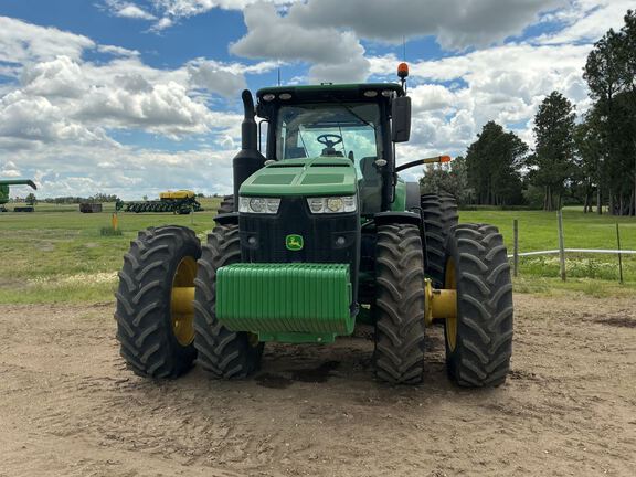 2017 John Deere 8320R Tractor