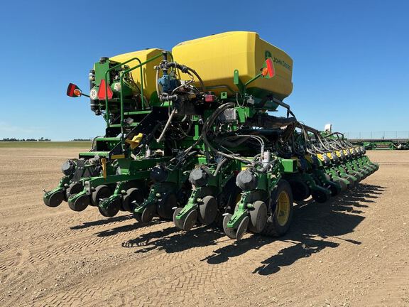 2021 John Deere DB60 Planter