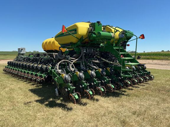 2021 John Deere DB66 Planter