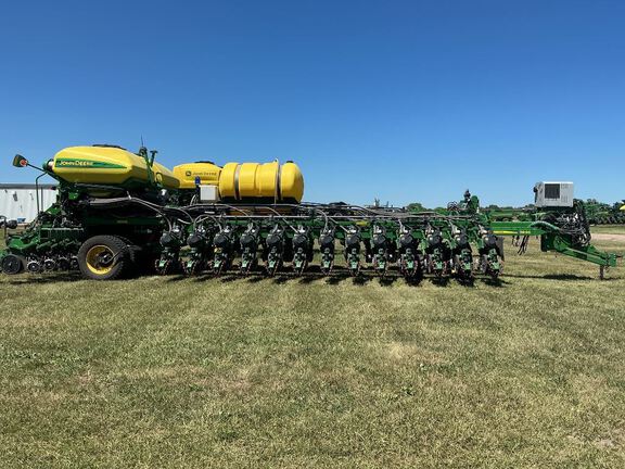 2021 John Deere DB66 Planter