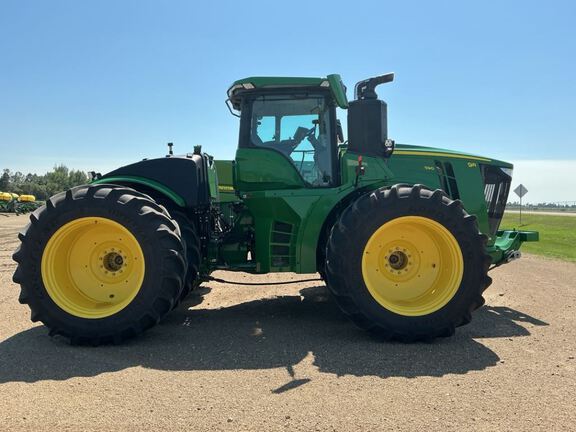 2022 John Deere 9R 590 Tractor 4WD