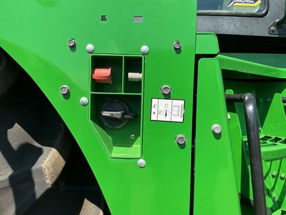 2022 John Deere 9R 590 Tractor 4WD