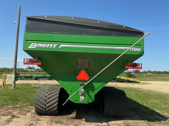 2014 Brent 1196 Grain Cart