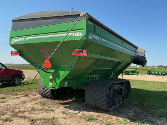 2014 Brent 1196 Grain Cart