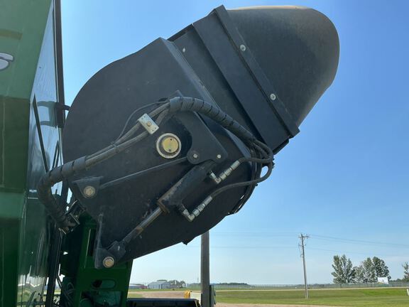 2014 Brent 1196 Grain Cart