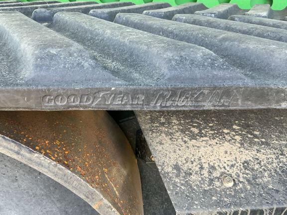 2014 Brent 1196 Grain Cart