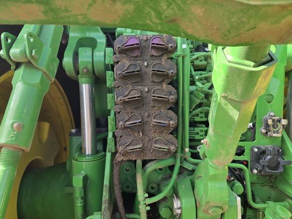 2025 John Deere 8R 250 Tractor
