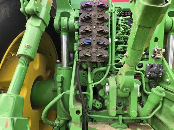 2025 John Deere 8R 250 Tractor