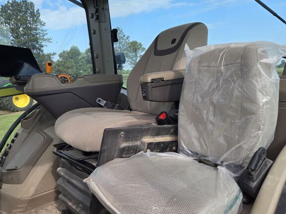 2025 John Deere 8R 250 Tractor