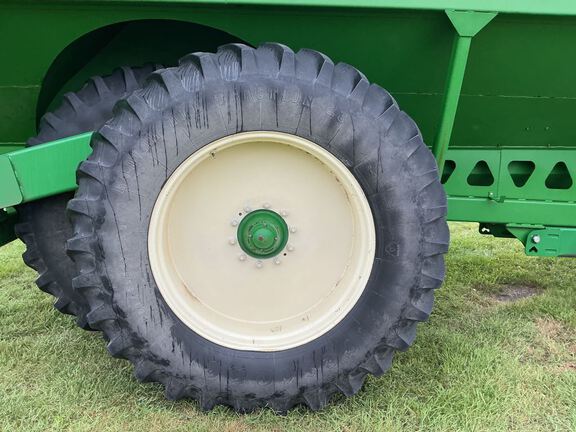 2008 Brent 1194 Grain Cart