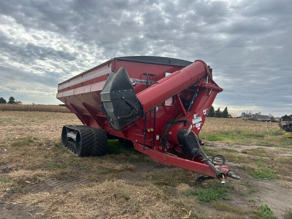 2018 Unverferth 2020 Grain Cart