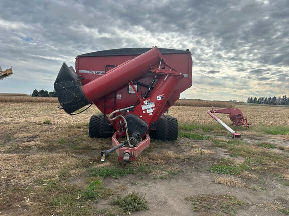 2018 Unverferth 2020 Grain Cart