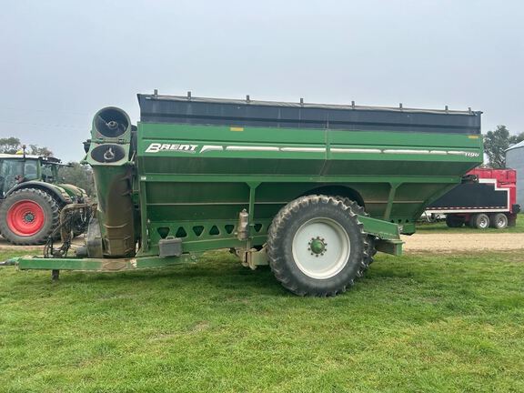 2016 Brent 1196 Grain Cart
