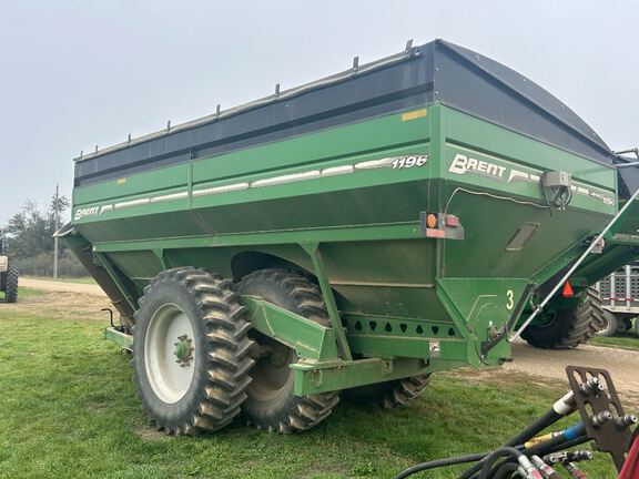 2016 Brent 1196 Grain Cart