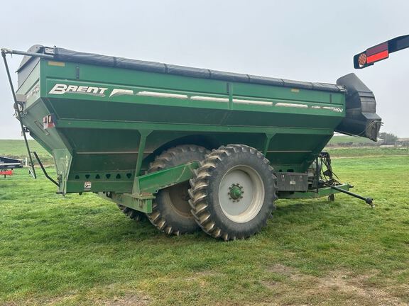 2016 Brent 1196 Grain Cart