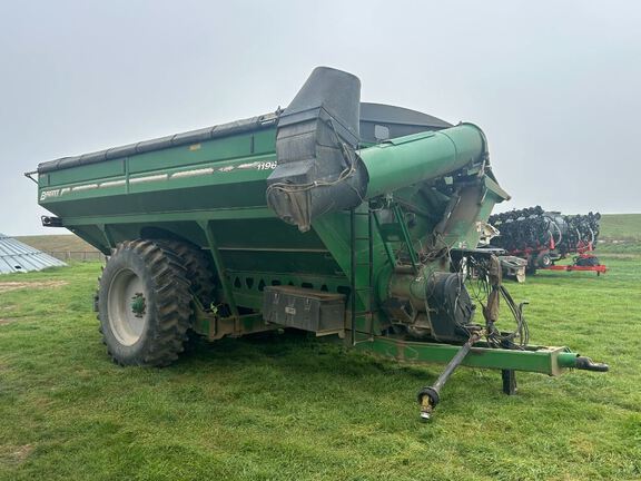 2016 Brent 1196 Grain Cart