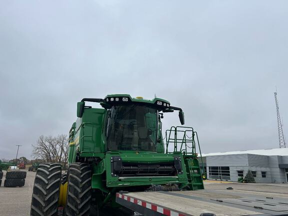 2026 John Deere X9 1000 Combine