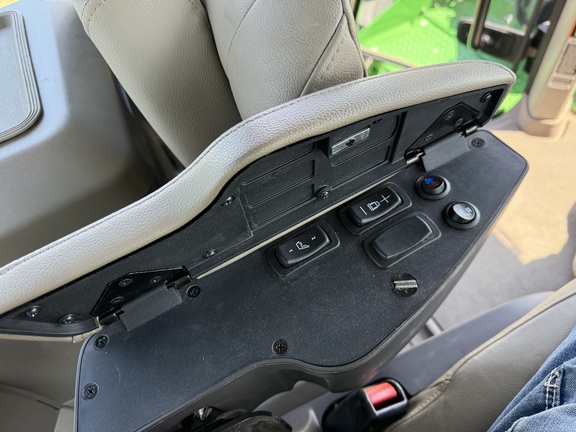 2023 John Deere 9R 540 Tractor 4WD