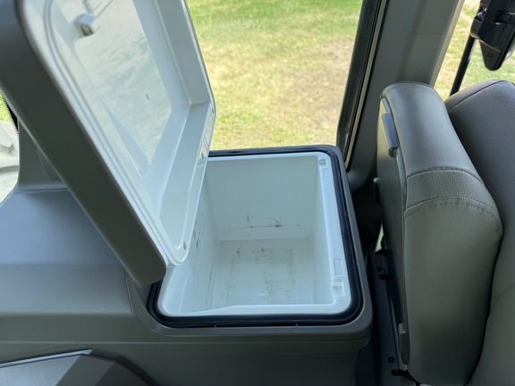 2023 John Deere 9R 540 Tractor 4WD