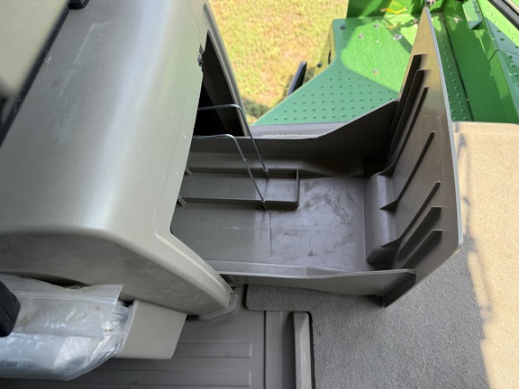 2023 John Deere 9R 540 Tractor 4WD