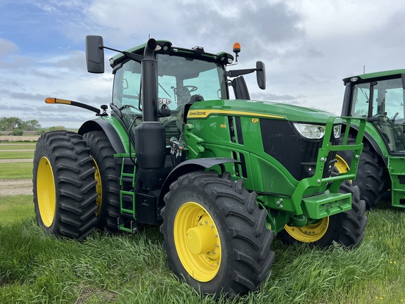 2023 John Deere 6R 250 Tractor